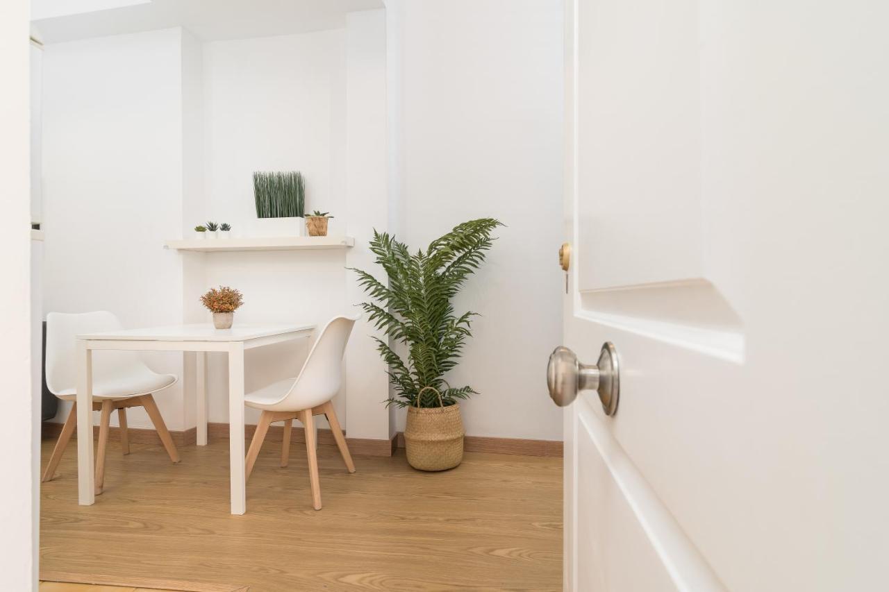Precioso Apartamento Con Habitacion Separada En Centro Historico De Málaga Eksteriør billede