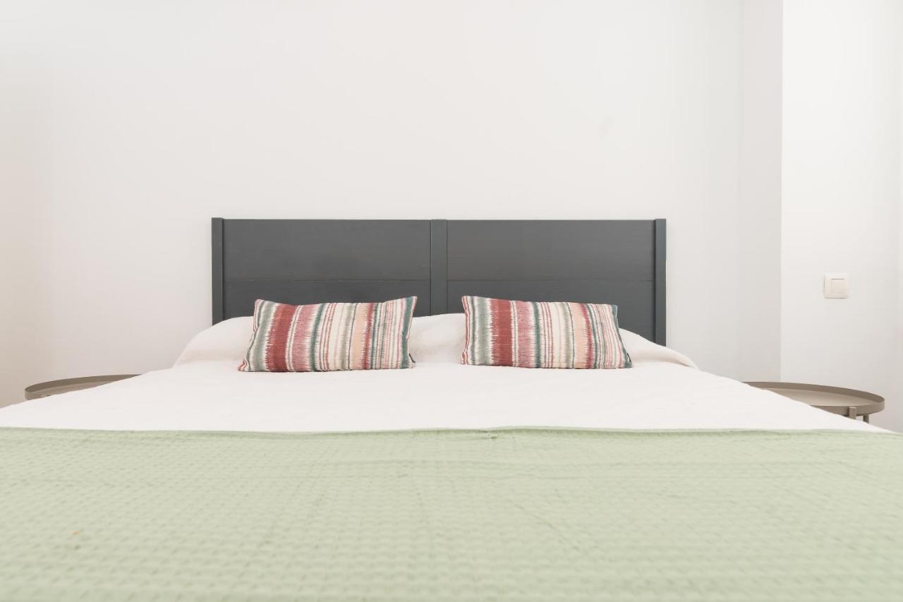 Precioso Apartamento Con Habitacion Separada En Centro Historico De Málaga Eksteriør billede